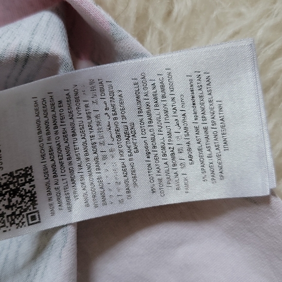 GUESS Tropical Floral Hibiscus Wide Neck Off Shoulder Cap Sleeve Top Pink - Picture 7 of 8